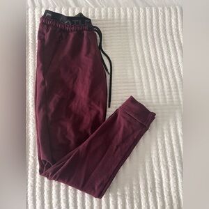 Elegant Maroon Leggings for Women